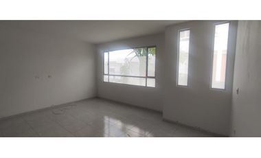 Casalote en conjunto de 450 M2 en 595 mill en La Mesa Cund, COL