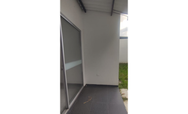 Casalote en conjunto de 450 M2 en 595 mill en La Mesa Cund, COL