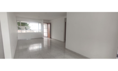 Casalote en conjunto de 450 M2 en 595 mill en La Mesa Cund, COL