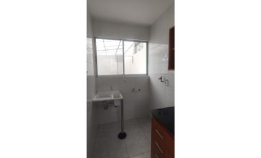 Casalote en conjunto de 450 M2 en 595 mill en La Mesa Cund, COL