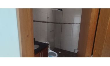 Casalote en conjunto de 450 M2 en 595 mill en La Mesa Cund, COL