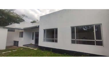 Casalote en conjunto de 450 M2 en 595 mill en La Mesa Cund, COL