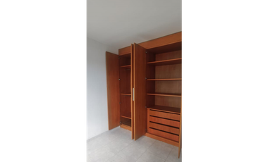 Casalote en conjunto de 450 M2 en 595 mill en La Mesa Cund, COL