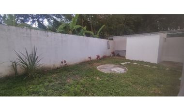 Casalote en conjunto de 450 M2 en 595 mill en La Mesa Cund, COL