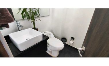 Espectacular casa de 220 M2 en 765 mill en #lamesacund con piscina