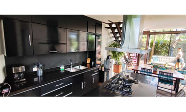 Espectacular casa de 220 M2 en 765 mill en #lamesacund con piscina