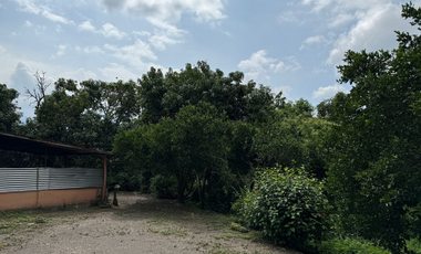 Venta de casalote de 3200 M2 en 330 millones en La Mesa Cund, COL