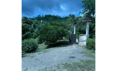 Venta de casalote de 3200 M2 en 330 millones en La Mesa Cund, COL