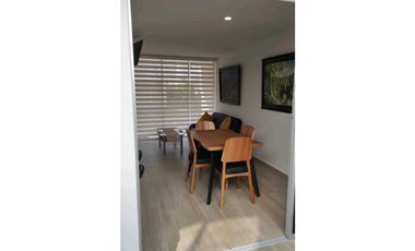 Venta de casa en conjunto de 76.6 M2 aprox en 370 mill en La Mesa C