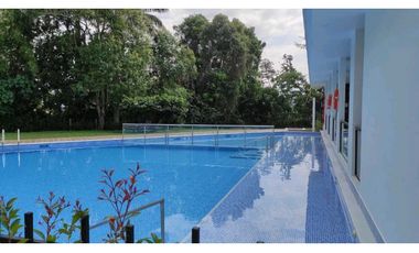 Venta de casa en conjunto de 76.6 M2 aprox en 370 mill en La Mesa C