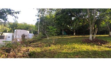 Se vende lote semiurbano de 3200 M2 en 400 mill neg, en La Mesa Cund