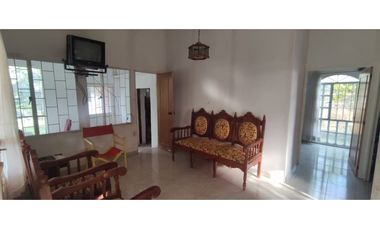 Se vende lote semiurbano de 3200 M2 en 400 mill neg, en La Mesa Cund