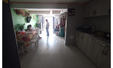 Venta de casa de 116 M2 en 280 mill en La Mesa Cund, COL.