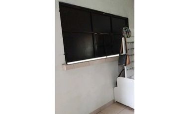 VENDO/ALQUILO CASA COMERCIAL.