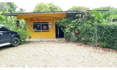 VENDO/ALQUILO CASA COMERCIAL.