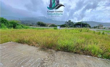 EN.VENTA LOTE COMERCIAL.DE 3300mts con.37 de frente via principal AB.