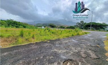 EN.VENTA LOTE COMERCIAL.DE 3300mts con.37 de frente via principal AB.