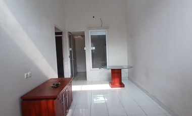 DISEWA RUMAH SEMIFURNISH BAGUS TAHUNAN BISA VISIT GREEN VALLEY SENTUL