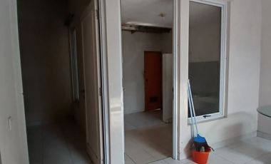 DISEWA RUMAH SEMIFURNISH BAGUS TAHUNAN BISA VISIT GREEN VALLEY SENTUL