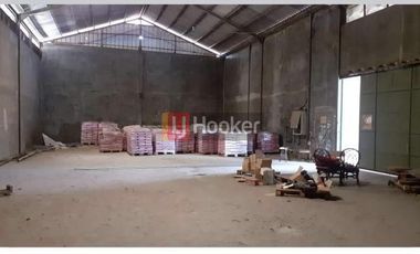 GUDANG DI JALAN CIPINANG AREA JAKARTA TIMUR