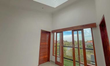 Dijual Villa Baru di Mumbul Nusa Dua Lingkungan Sejuk