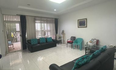 Rumah Mewah Murah Dekat UPH Karawaci di Taman Himalaya