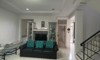 Rumah Mewah Murah Dekat UPH Karawaci di Taman Himalaya