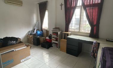 Rumah Mewah Murah Dekat UPH Karawaci di Taman Himalaya