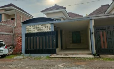 JUAL RUMAH MEWAH HARGA MURAH DI  TROWULAN