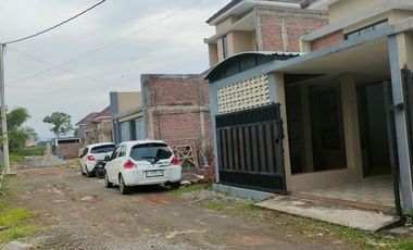 JUAL RUMAH MEWAH HARGA MURAH DI  TROWULAN