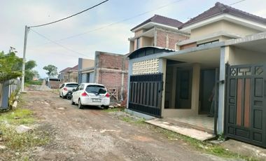 JUAL RUMAH MEWAH HARGA MURAH DI  TROWULAN