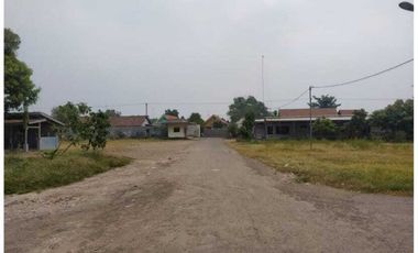 Jual murah  pabrik  + gudang di Peterongan  Jombang 300 ke jalan raya propinsi