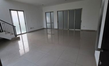 Disewakan Rumah Pantai Indah Kapuk atau PIK 2 8x12.5