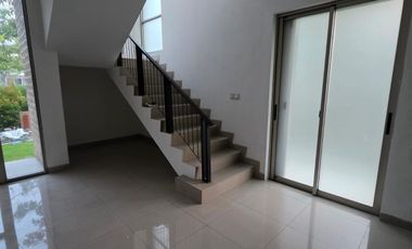 Disewakan Rumah Pantai Indah Kapuk atau PIK 2 8x12.5