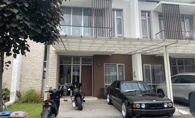 Disewakan Rumah Pantai Indah Kapuk atau PIK 2 8x12.5