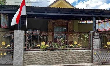 Dijual rumah di Komplek Kencana Damai Kenten