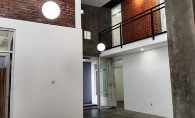 Disewakan Rumah pusat kota cocok untuk kantor maupun tempat tinggal