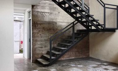 Disewakan Rumah pusat kota cocok untuk kantor maupun tempat tinggal