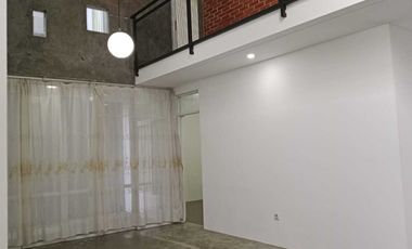 Disewakan Rumah pusat kota cocok untuk kantor maupun tempat tinggal