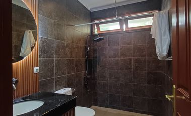 Rumah Mewah 2lt Semi Furnished. Kemang selatan  Jak Sel CL 534