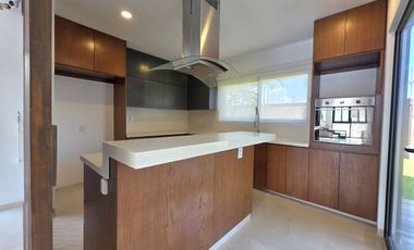 Casa en Venta en Punta Tiburon / Con gran Jardín