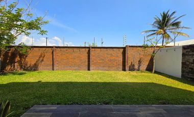 Casa en Venta en Punta Tiburon / Con gran Jardín