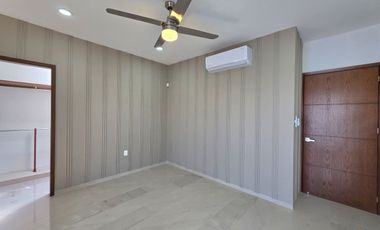 Casa en Venta en Punta Tiburon / Con gran Jardín