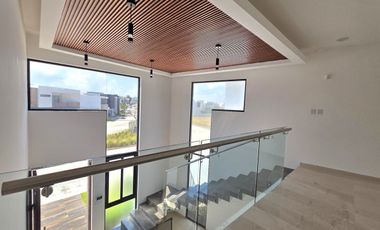 Casa en Venta en Punta Tiburon / Con gran Jardín