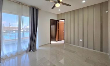 Casa en Venta en Punta Tiburon / Con gran Jardín