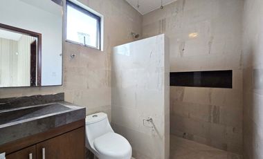 Casa en Venta en Punta Tiburon / Con gran Jardín