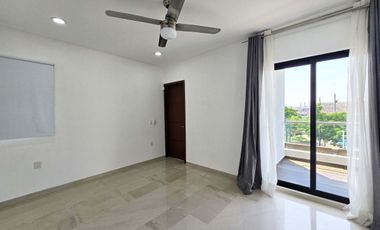 Casa en Venta en Punta Tiburon / Con gran Jardín