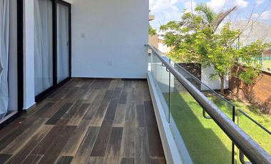 Casa en Venta en Punta Tiburon / Con gran Jardín