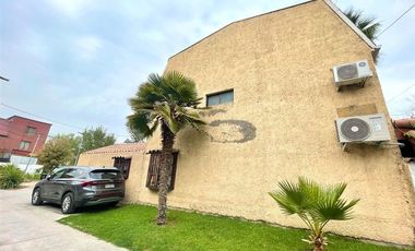 Casa en Venta en MA - Estación Pirque, Metro Ñuble, San Eugenio