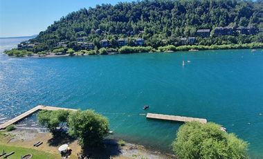 Departamento en Venta en Lindo dpto 3 dormit en concominio a 1 km de Pucón con acceso al lago y marina